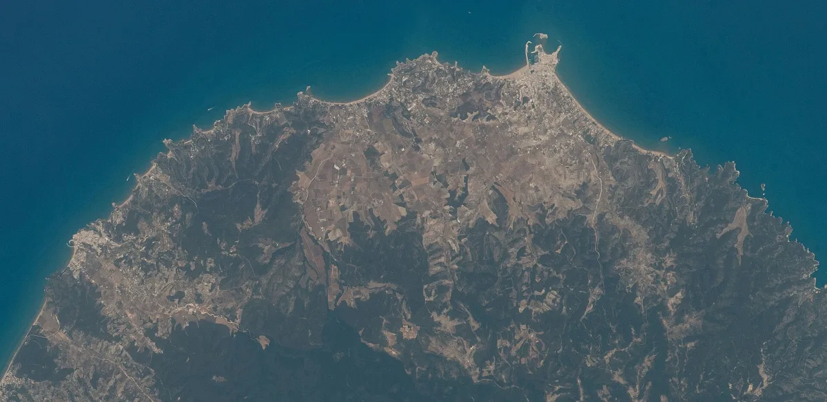Quanto distano le Isole Tremiti da Peschici?