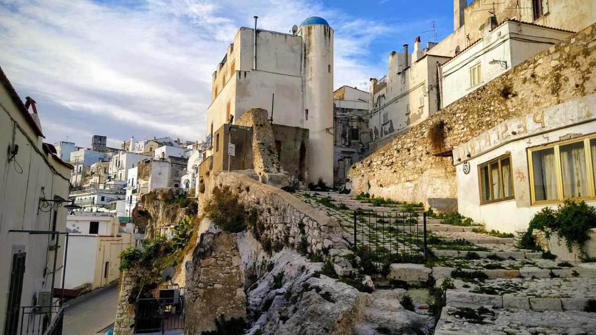 Cosa vedere a Peschici in un giorno: itinerario perfetto